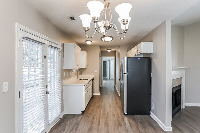 Foto del edificio - 6727 Mason Creek Rd