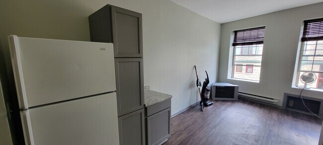 Foto del edificio - 342-344 W. Main St