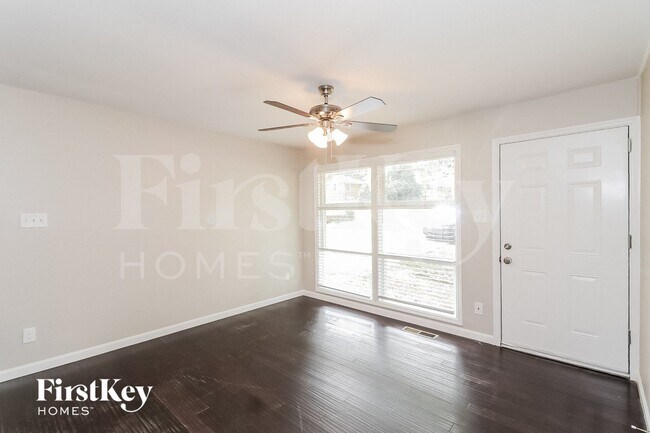 Foto del edificio - 2296 Lakewood Dr NW