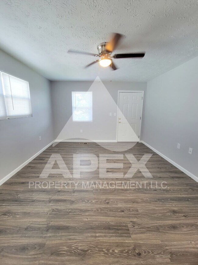 Foto del edificio - Renovated - 2 Bd 1 Ba Single Family home in North Knox close to downtown!