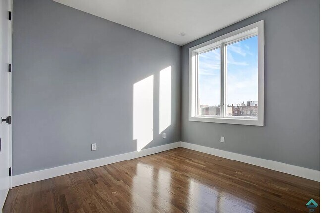 Building Photo - 70 Bushwick Ave