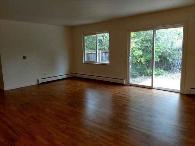 Building Photo - BOULDER CHARMER 3 Bed, 2 Bath - Available ...