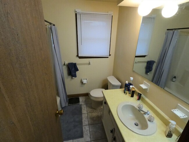 Foto del edificio - 3823-29-4029 Lancaster Rd