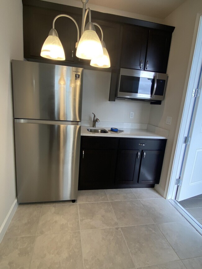 Foto del edificio - 9005 Via Di Canti Dr