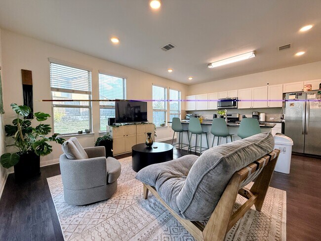 Foto del edificio - 5701 Gerard Dr