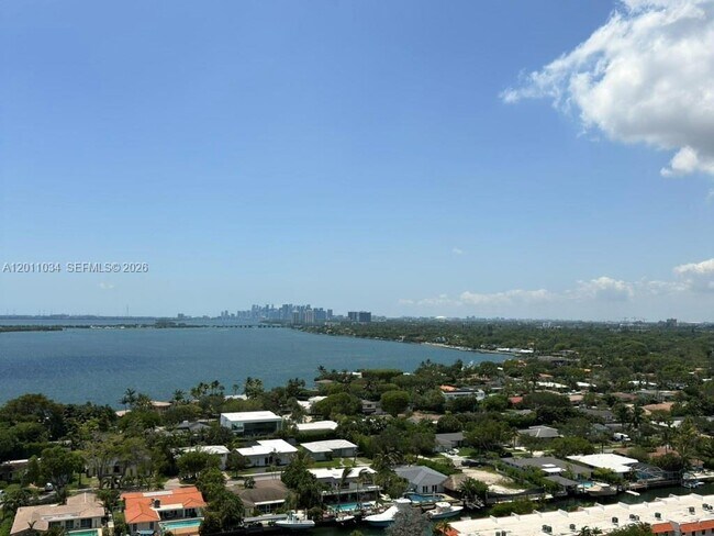 Foto del edificio - 4000 Towerside Terrace