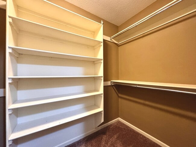 Building Photo - 3/2 Across from Southside High School