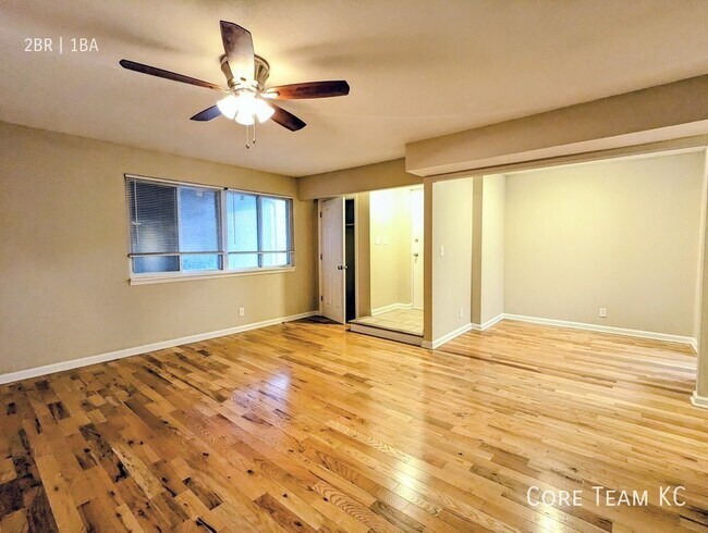 Building Photo - Top floor two bedroom