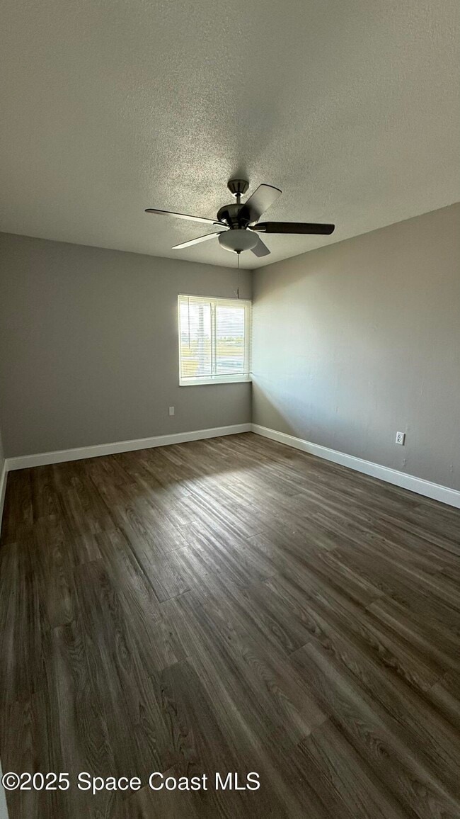 Building Photo - 800 N Fiske Blvd