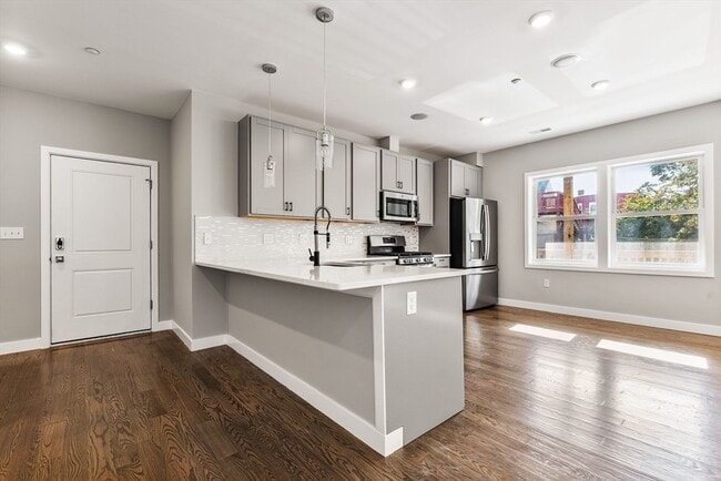 Building Photo - 10 Ruthven Park