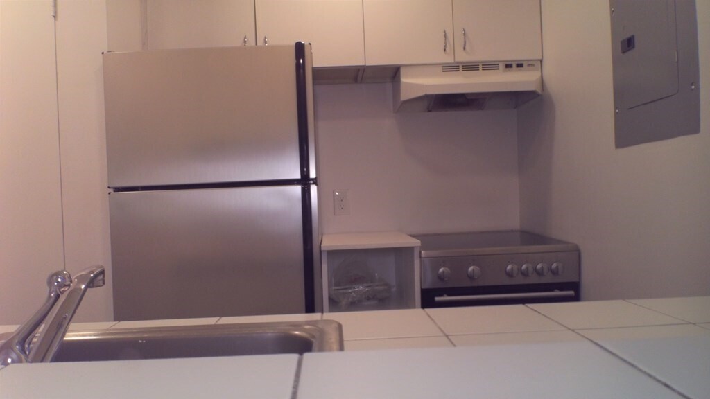 Primary Photo - 11 Follen St