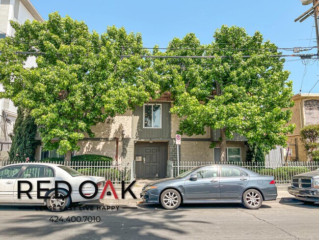 Building Photo - Wonderful One Bedroom with Tons of Natural...