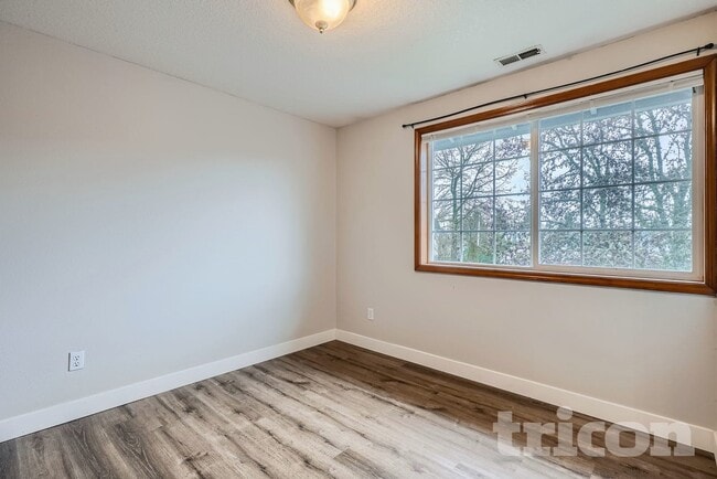 Foto del edificio - 16209 NE 12th St