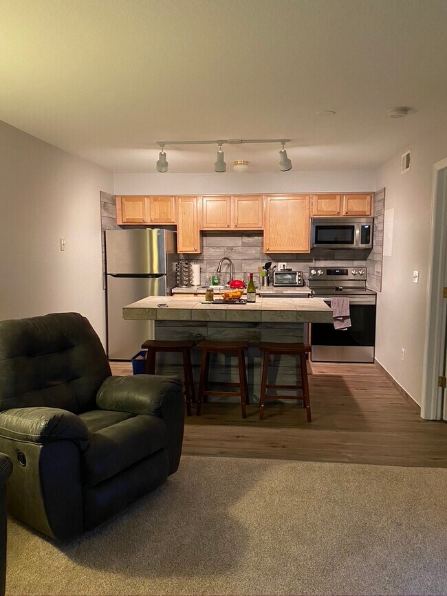 Kitchen - 9170 E Arbor Cir