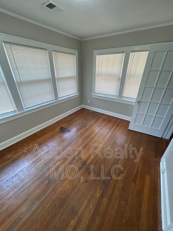 Foto del edificio - 5426 Harrison St