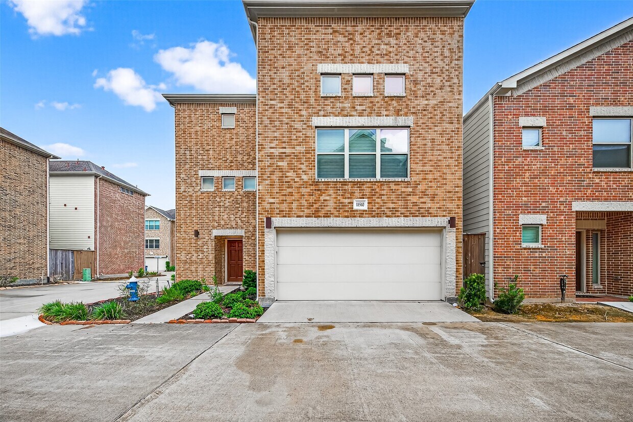 Foto principal - 11510 Main Ash Dr