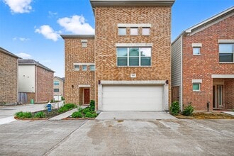 Building Photo - 11510 Main Ash Dr