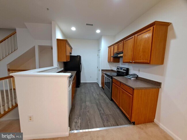 Building Photo - 14208 Hampshire Hall Ct