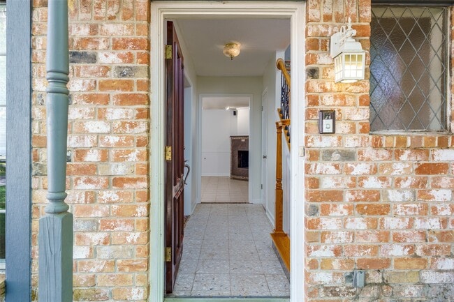 Building Photo - 11602 Jaycreek Dr