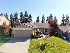 Building Photo - 738 Agostini Cir