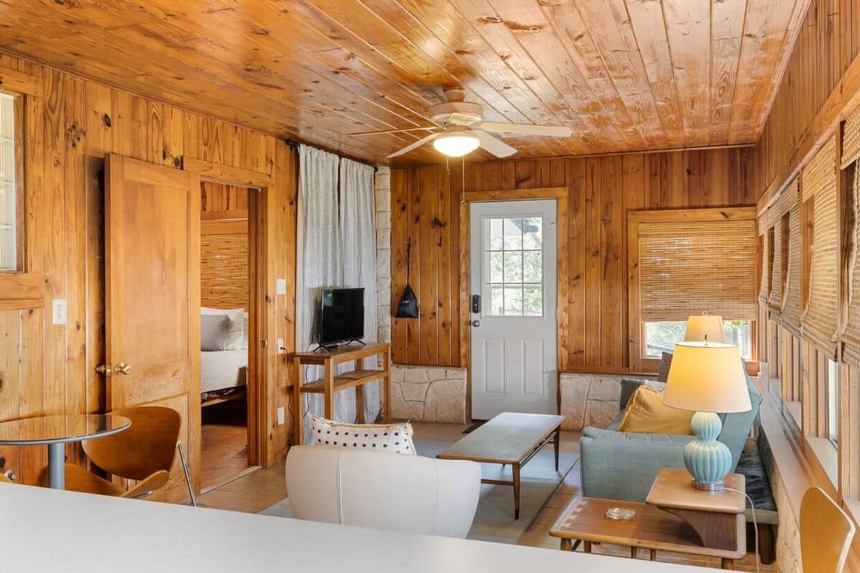 Foto principal - 200 Woodcreek Dr