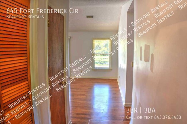 Building Photo - 645 Fort Frederick Cir