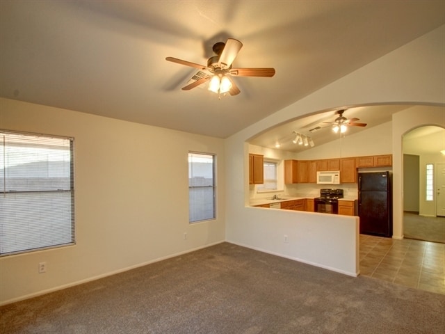 Foto del edificio - 12613 W Reade Ave