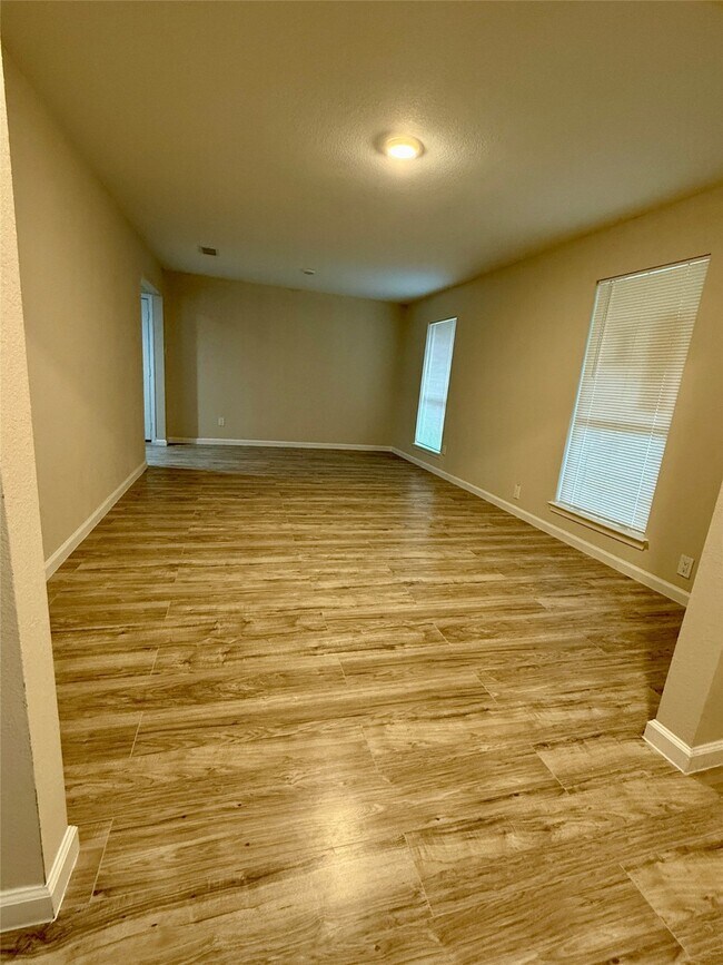 Foto del edificio - 4747 Clover St