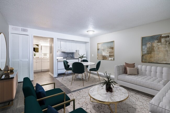 Building Photo - Townsend Apartments