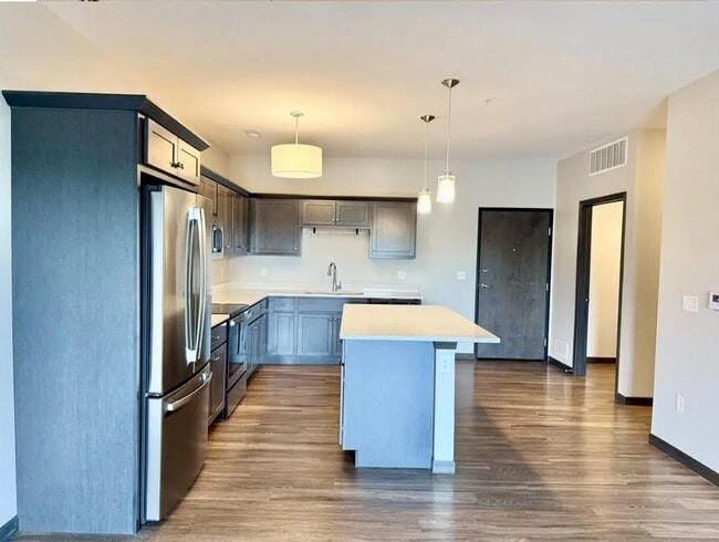 Foto del edificio - 2871 Spring Rose Cir