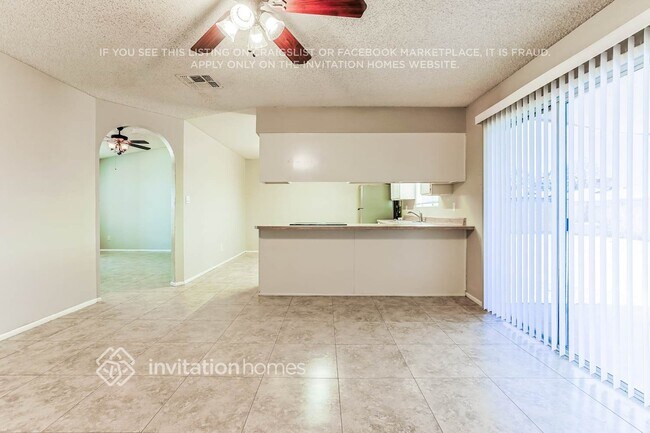 Foto del edificio - 3415 E Delta Ave