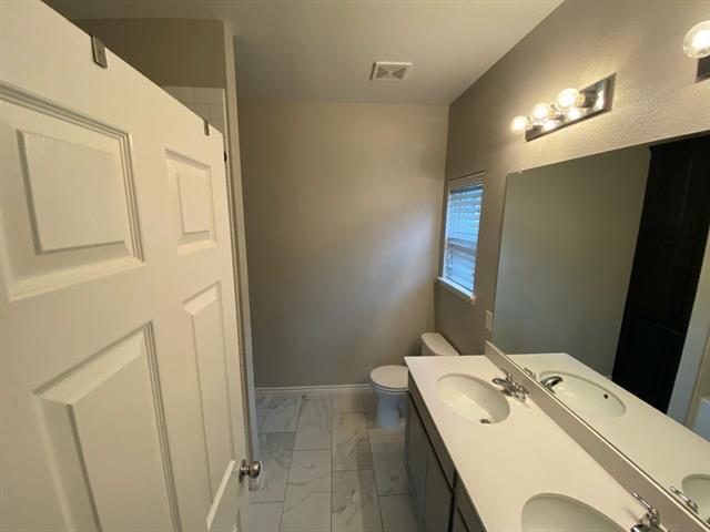 Foto del edificio - 2055 Rosebury Ln