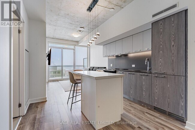 Building Photo - 30 Baseball Pl