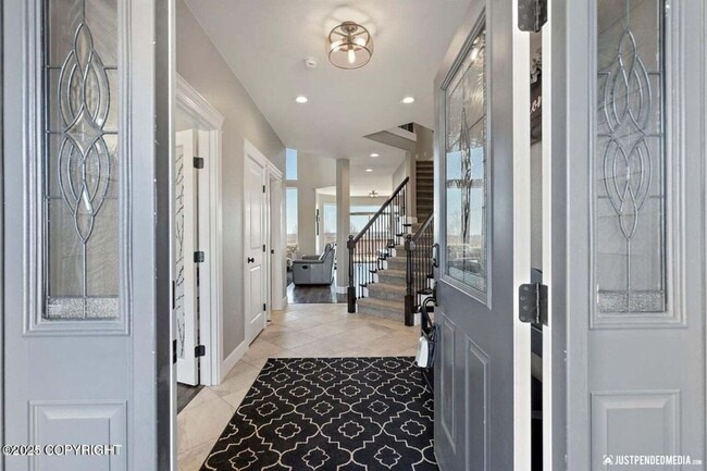Building Photo - Beautiful Custom Wasilla Home!