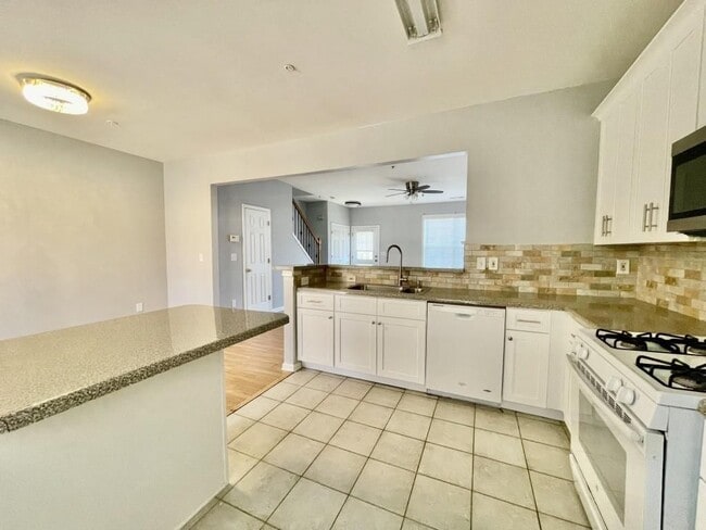 Building Photo - 2758 Ashleigh Ln