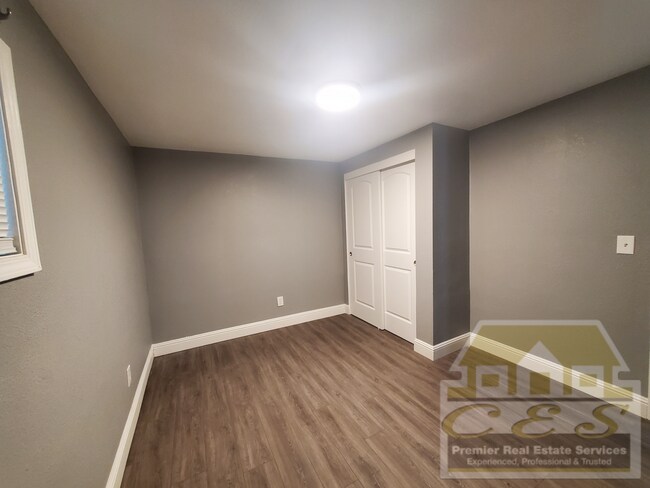 Foto del edificio - Three bedroom Upstairs Flat in Richmond