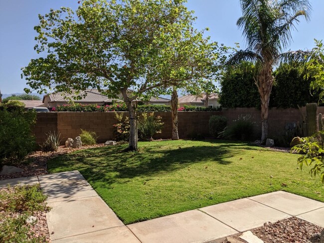 Building Photo - 83160 Shadow Hills Way