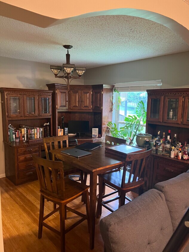 Foto principal - 220 Summit Ridge Dr