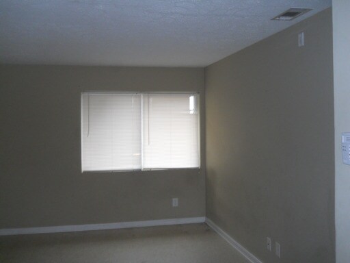 Building Photo - 543 3rd Ave