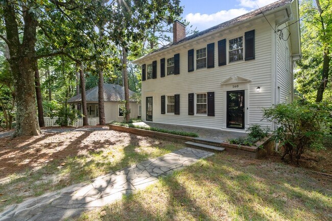 Building Photo - 160 N Rdg St