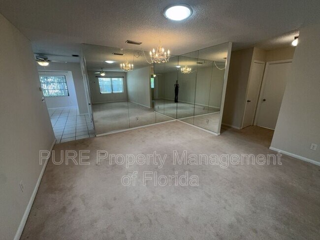 Foto del edificio - 8671 SW 97th St