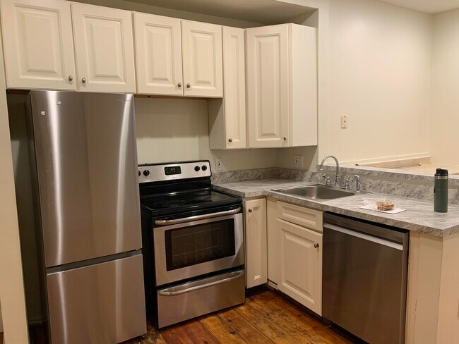 Building Photo - 2 Centre Street Ter