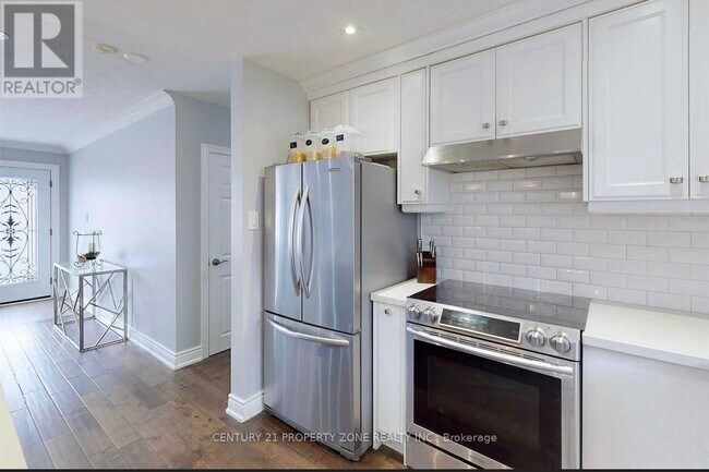 Building Photo - 40 Brisco St