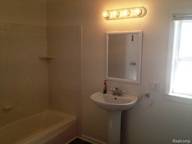 Foto del edificio - 3780 E Clyde Rd