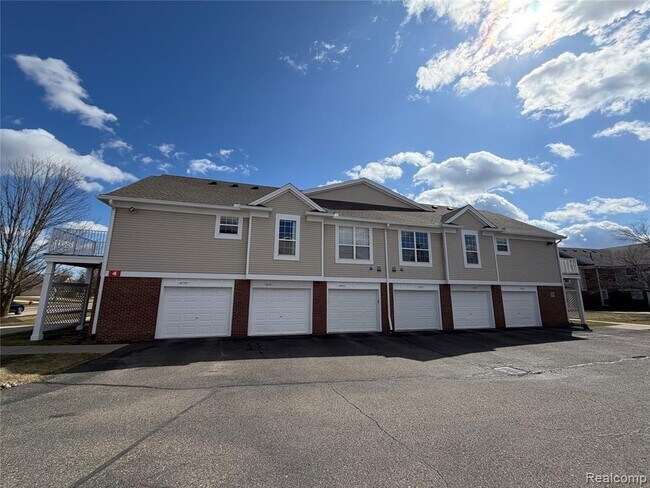 Foto del edificio - 16751 Carriage Wy