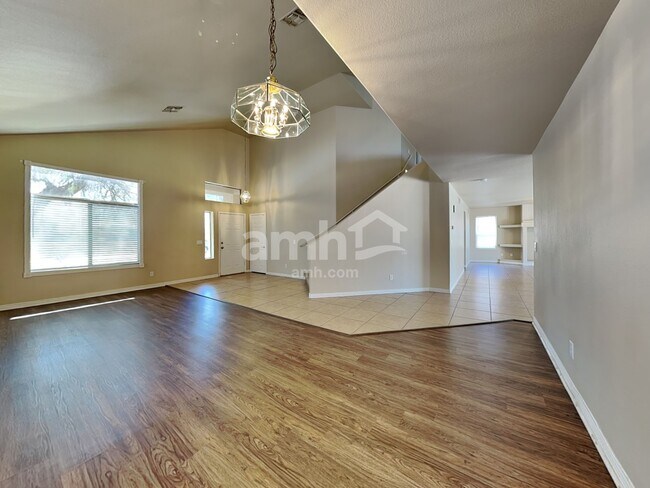 Foto del edificio - 10406 W Orange Blossom Ln
