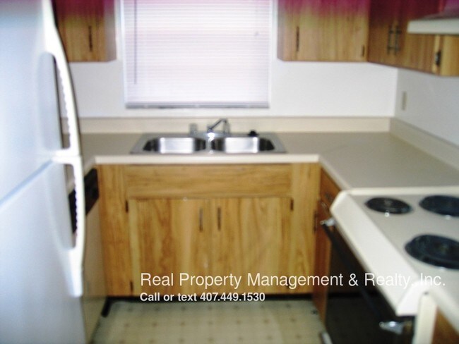 Foto del edificio - 832 Whippoorwill Dr