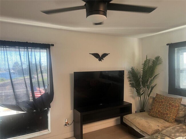 Foto del edificio - 11430 3rd St E