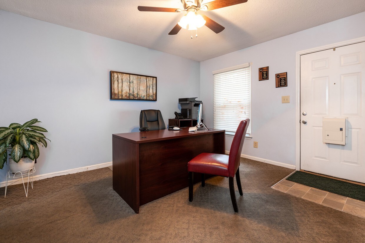 Foto principal - 425 Lambeth Dr