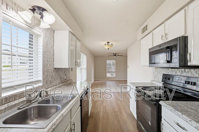 Foto del edificio - 702 Skyline Dr